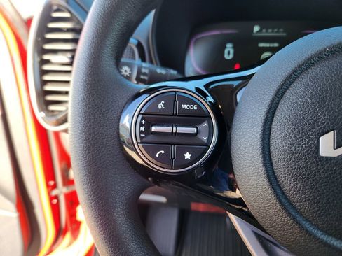 Certified 2025 Kia Soul S image 49