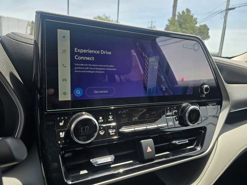 New 2026 Toyota Highlander Platinum AWD/4WD image 29