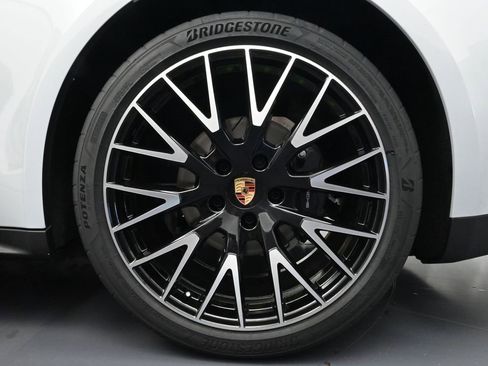 Used 2026 Porsche Panamera image 26