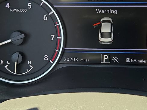Used 2025 Nissan Sentra SV FWD image 22