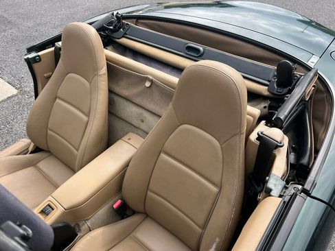 Used 2000 MAZDA MX-5 Miata RWD image 27