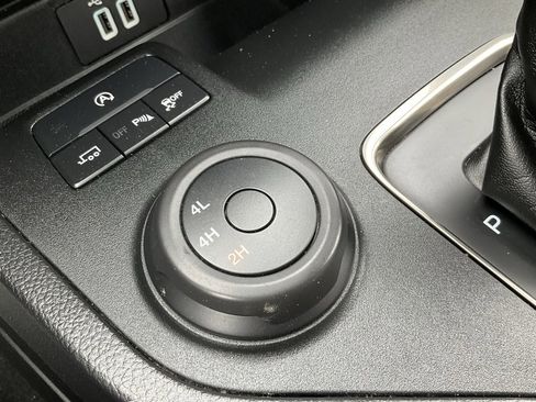 Used 2020 Ford Ranger Lariat w/ Equipment Group 501A Mid image 6