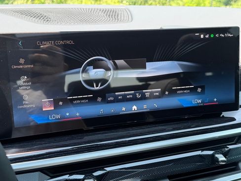 Used 2026 BMW X5 xDrive40i w/ M Sport Package image 9