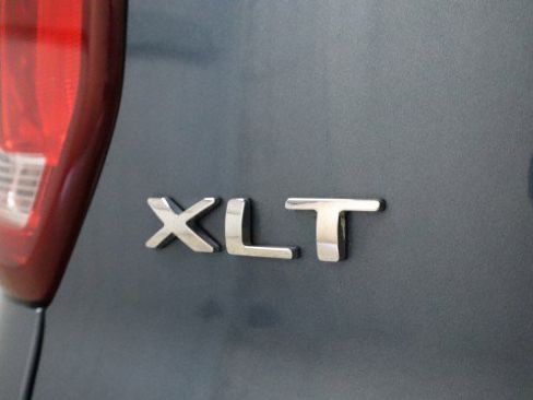 Used 2018 Ford Explorer XLT w/ Class II Trailer Tow Package image 22