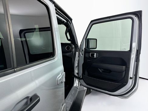 Used 2023 Jeep Wrangler Sahara w/ Cold Weather Group image 31