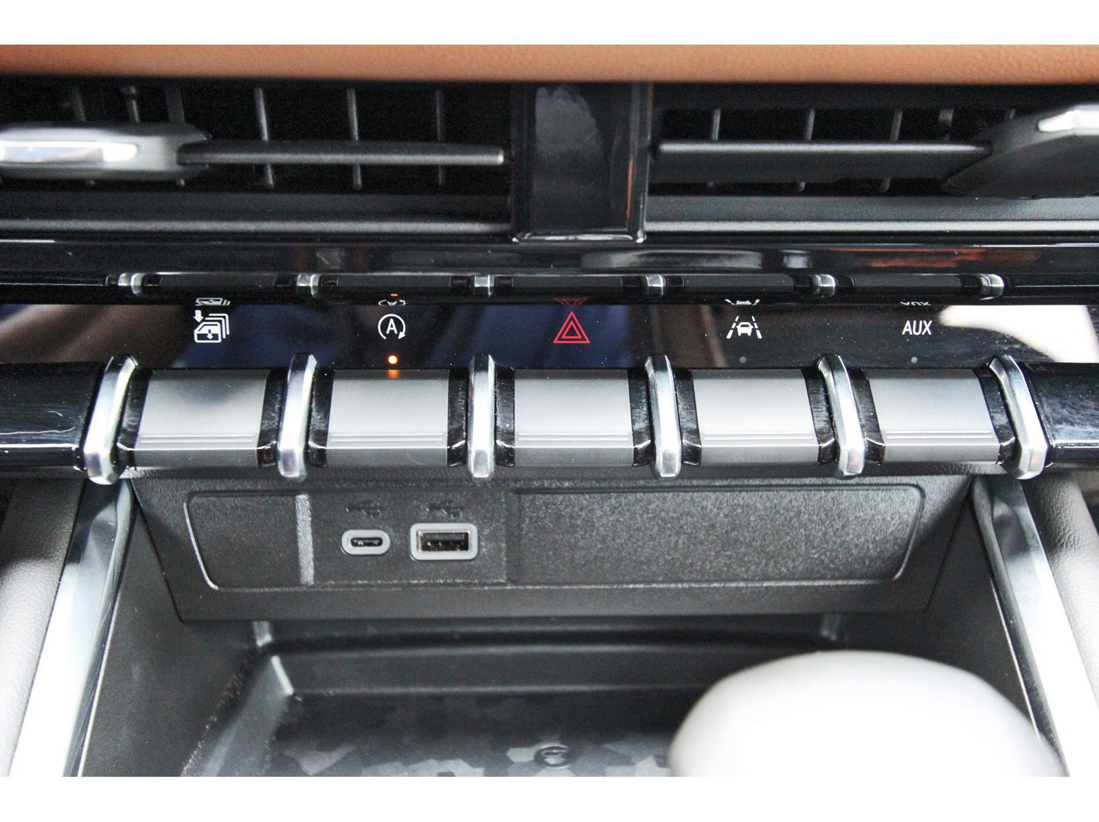 Used 2026 GMC Canyon AT4 w/ AT4 Premium Package AWD/4WD image 30