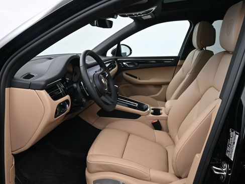Used 2026 Porsche Macan AWD/4WD image 4