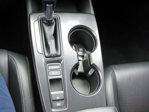 Used 2022 Honda Civic EX-L image 19