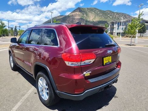 Used 2018 Jeep Grand Cherokee Laredo AWD/4WD image 5
