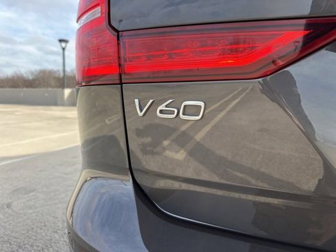 Certified 2025 Volvo V60 B5 Cross Country Plus image 35