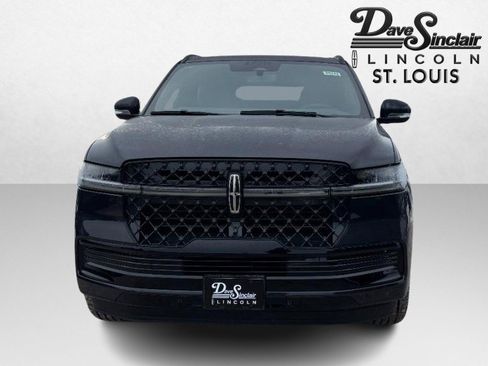 New 2026 Lincoln Navigator Reserve w/ Jet Appearance Package image 2