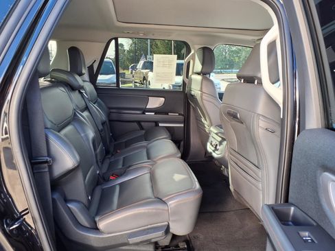 Certified 2025 Ford Expedition Max Active image 6