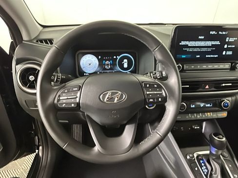 Used 2023 Hyundai Kona Limited AWD/4WD image 18