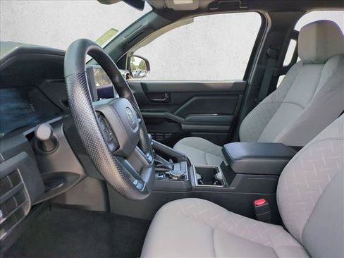 Used 2025 Toyota Tacoma SR5 AWD/4WD image 15