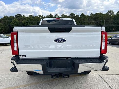 Used 2024 Ford F250 XLT image 5