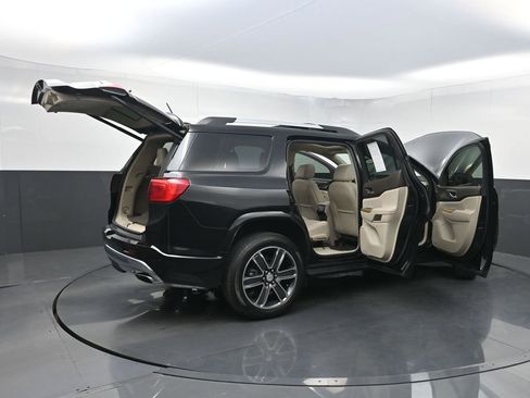 Used 2019 GMC Acadia Denali w/ Technology Package FWD image 41