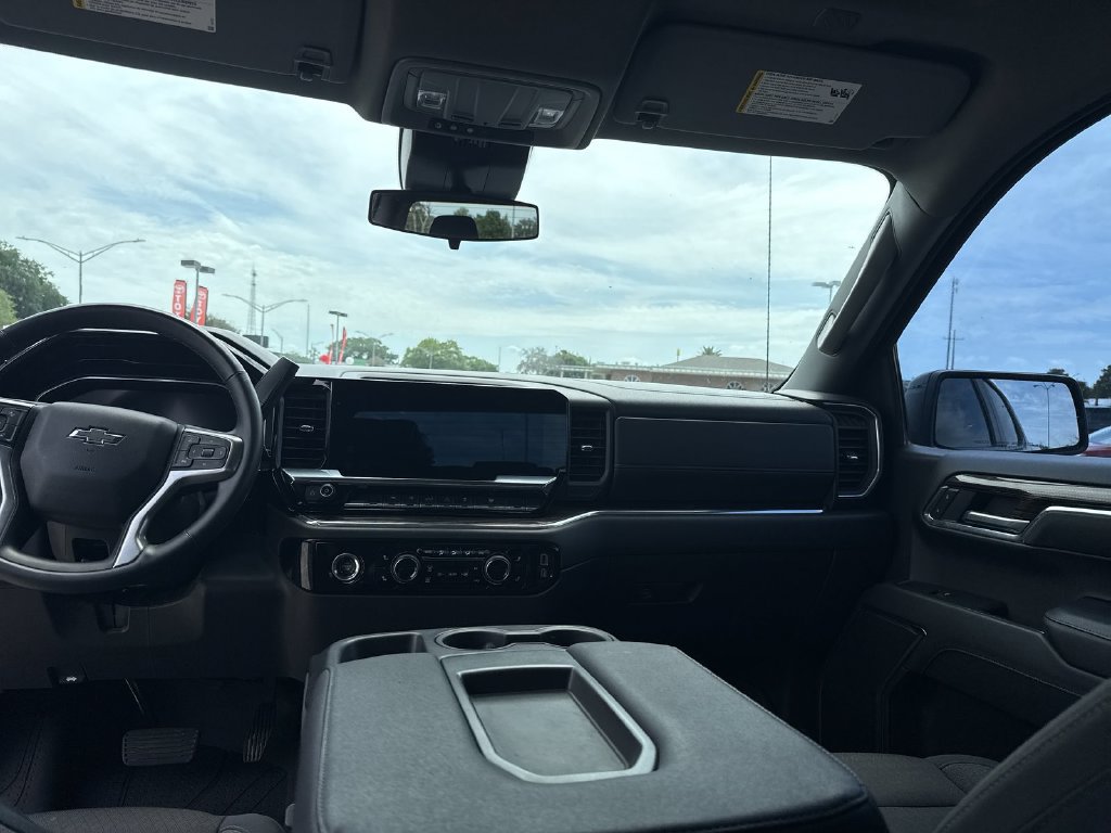 Used 2024 Chevrolet Silverado 1500 RST w/ LPO, Liner Protection Package AWD/4WD image 30