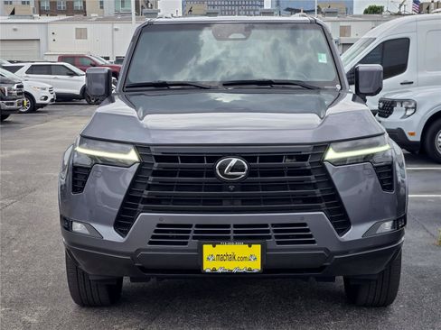 Used 2025 Lexus GX 550 w/ Accessory Package (2T) AWD/4WD image 2