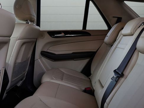 Used 2018 Mercedes-Benz GLE 350 image 53