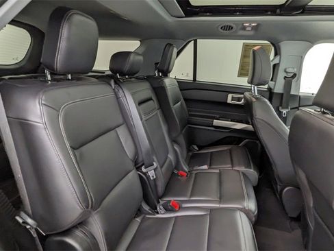 Certified 2023 Ford Explorer XLT w/ Equipment Group 202A image 40