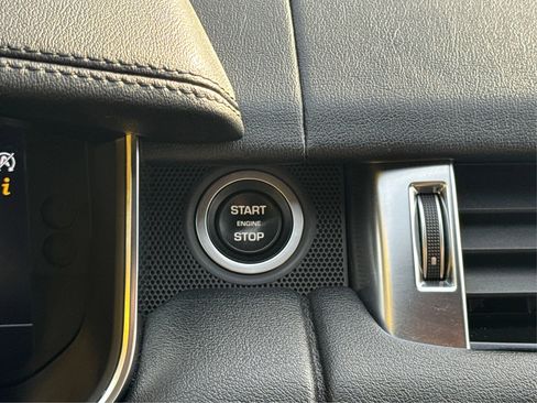 Used 2018 Land Rover Range Rover Sport Supercharged image 35