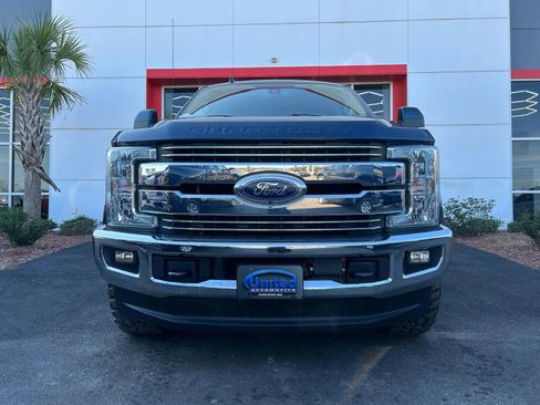 Used 2019 Ford F250 Lariat w/ Lariat Ultimate Package image 2