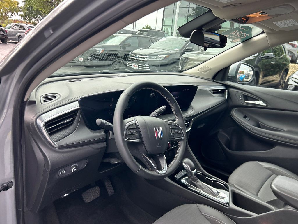 Certified 2024 Buick Encore GX Preferred FWD image 19