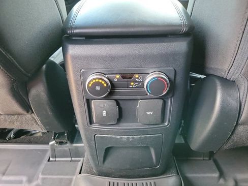Used 2022 Ford Explorer XLT RWD image 16