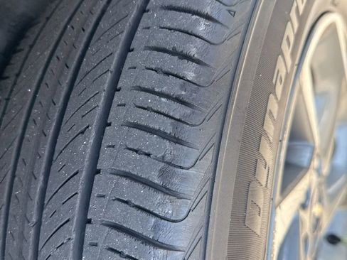 Used 2024 Chevrolet Trax LT w/ Driver Confidence Package image 8