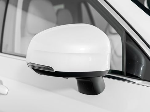 Used 2025 Volvo XC90 B6 Ultra w/ Protection Package Premier image 25