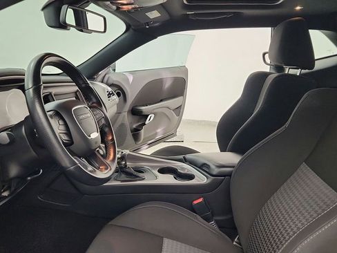 Used 2022 Dodge Challenger GT image 14