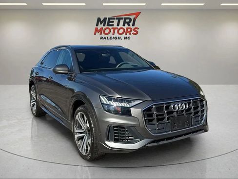 Used 2021 Audi Q8 Prestige image 3