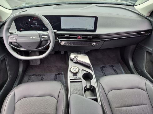 Used 2025 Kia EV6 Light w/ Light LR Technology Package RWD image 28