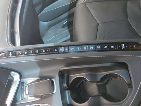 Used 2024 Chevrolet Corvette Stingray 2LT w/ Z51 Performance Package image 15