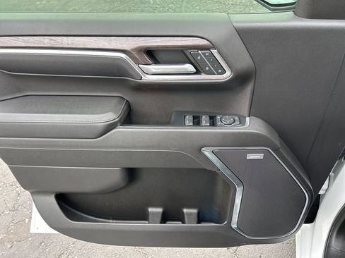 Used 2023 Chevrolet Silverado 1500 LTZ w/ LTZ Premium Package image 18