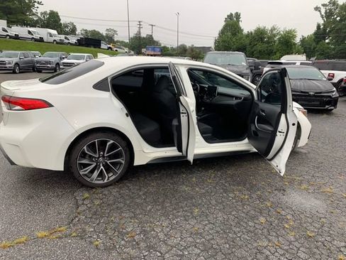 Used 2020 Toyota Corolla SE FWD image 11