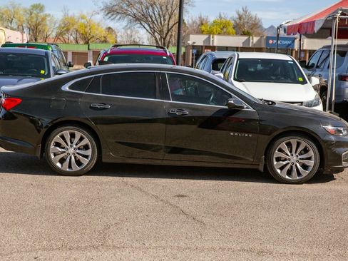 Used 2017 Chevrolet Malibu Premier w/ Premier Sun and Wheel Package image 4