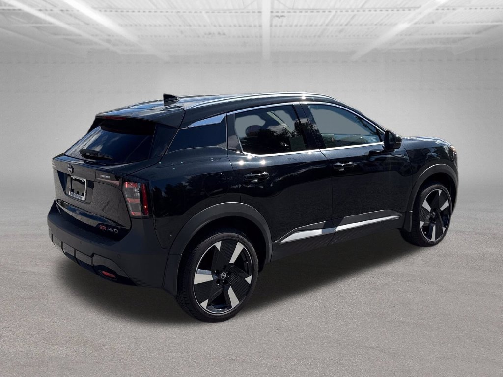 Used 2025 Nissan Kicks SR AWD/4WD image 6