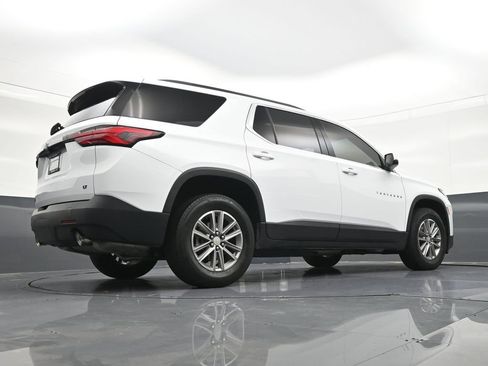Used 2023 Chevrolet Traverse LT FWD image 27