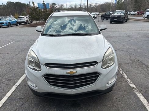 Used 2017 Chevrolet Equinox LT w/ Convenience Package image 2