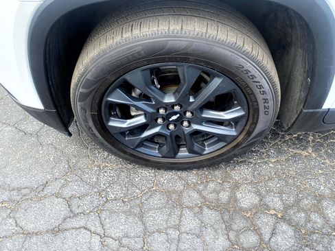 Used 2021 Chevrolet Traverse RS image 7