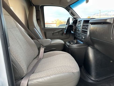 Used 2020 GMC Savana 3500 w/ Power Convenience Package RWD image 21