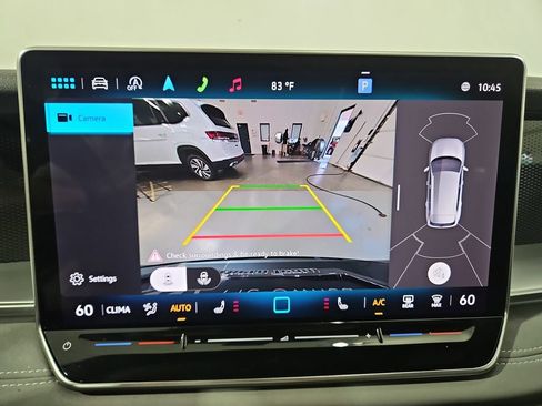 Certified 2025 Volkswagen Tiguan SE R-Line AWD/4WD image 22