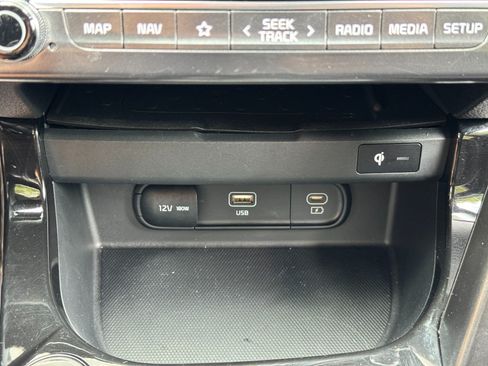 Used 2024 Kia Seltos EX AWD/4WD image 30