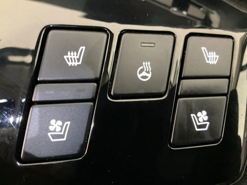 Used 2023 Kia Sportage SX image 21