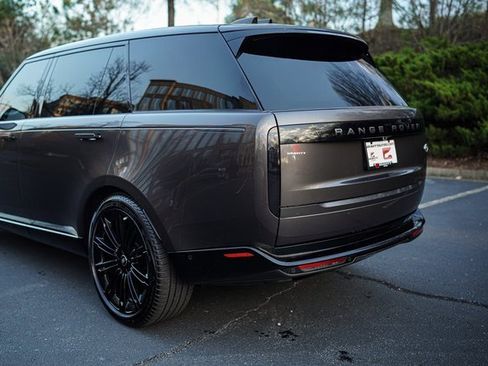 Used 2022 Land Rover Range Rover Long Wheelbase First Edition image 8