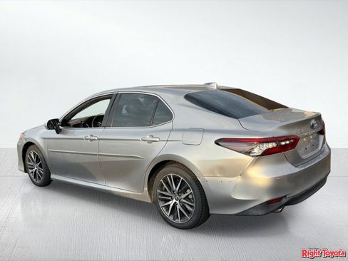 Certified 2022 Toyota Camry XLE w/ Navigation Upgrade Package FWD image 3