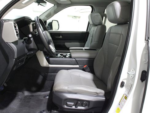 Used 2024 Toyota Tundra Limited image 3