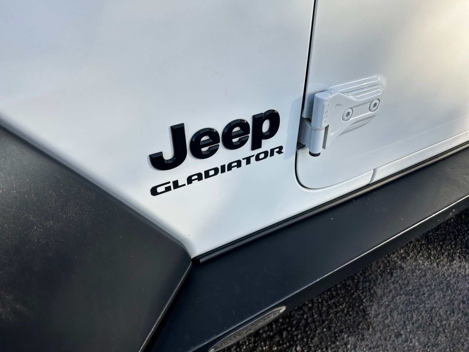 Used 2020 Jeep Gladiator Sport w/ Quick Order Package 24S AWD/4WD image 23