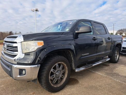 Used 2017 Toyota Tundra SR5 image 5